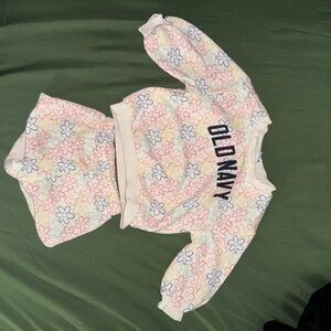 Old Navy Floral Sweatshirt and Shorts Set Baby 12-18m